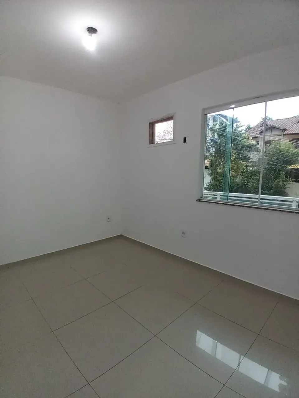 2-bedroom apartment with 1 parking space and 1 bath — photo 9