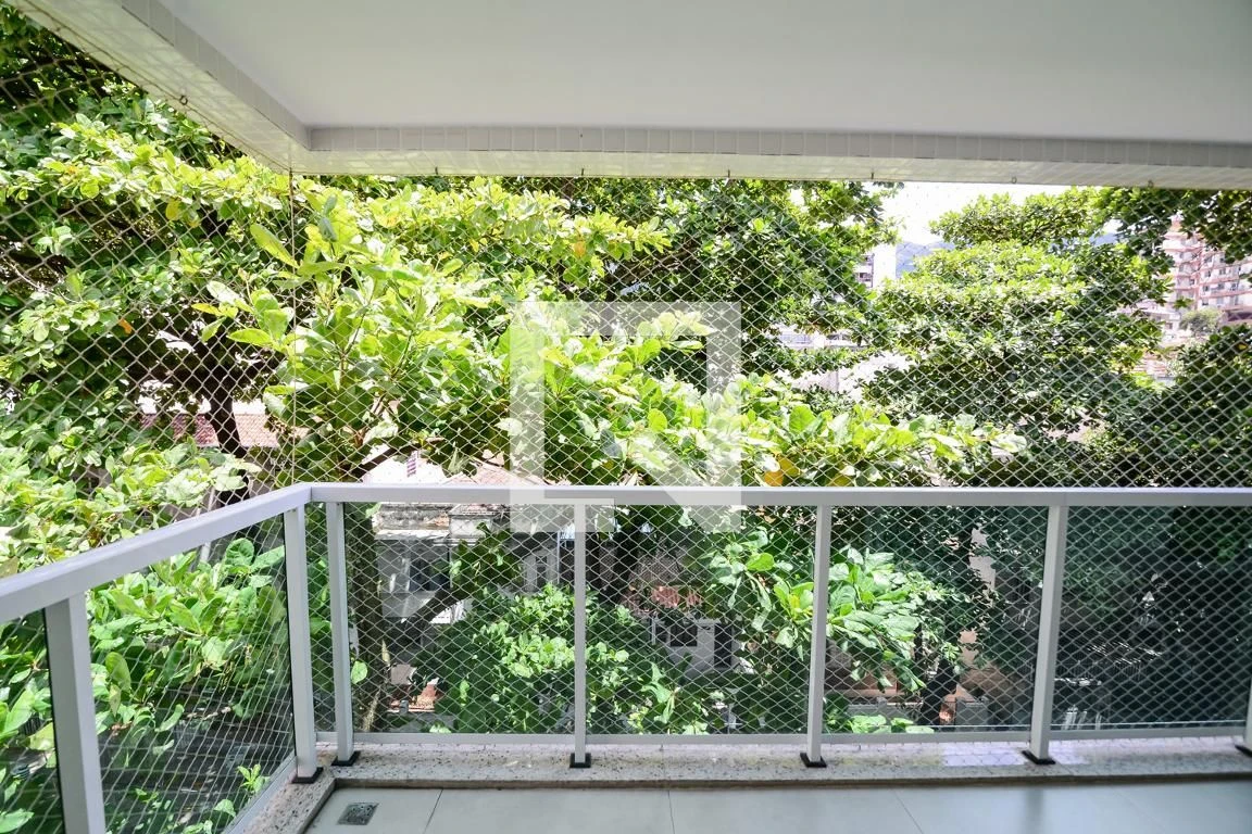 Furnished 4-bedroom apartment with 4 bathrooms — photo 56