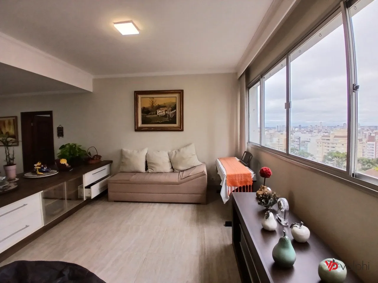 4-bedroom apartment with a walk-in closet in Curitiba — photo 48