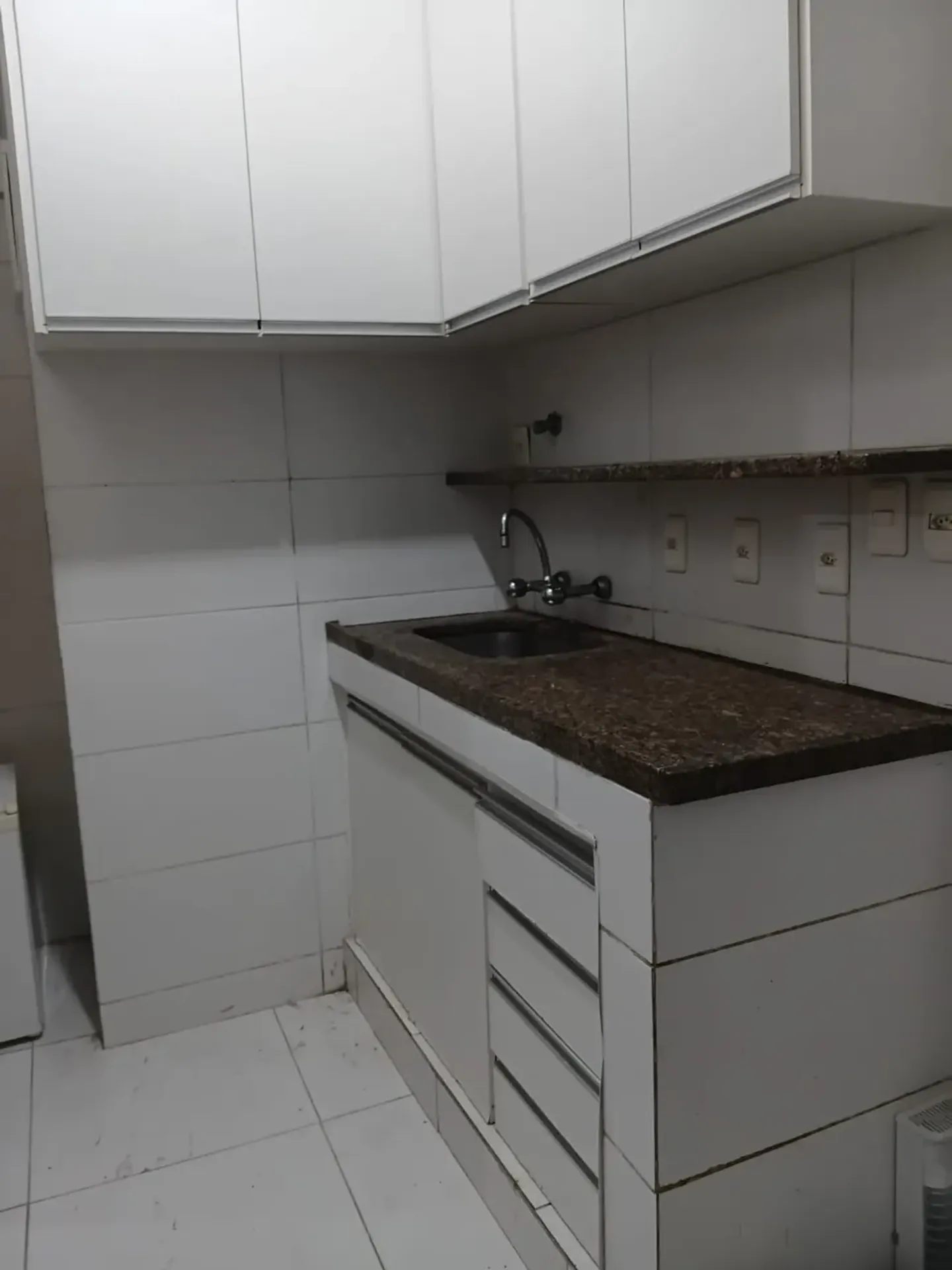 75 m² apartment with a walk-in closet and a home office — photo 21