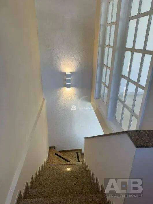 Casa de 3 quartos com 470 m² e fogão a gás — photo 28