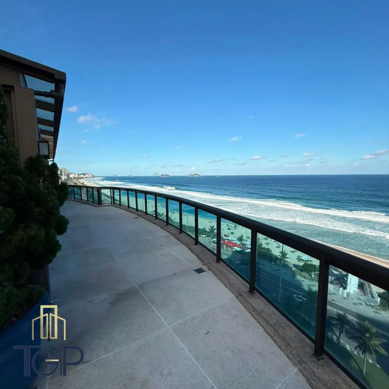 779 m² apartment with water view and 5 parking — photo 5
