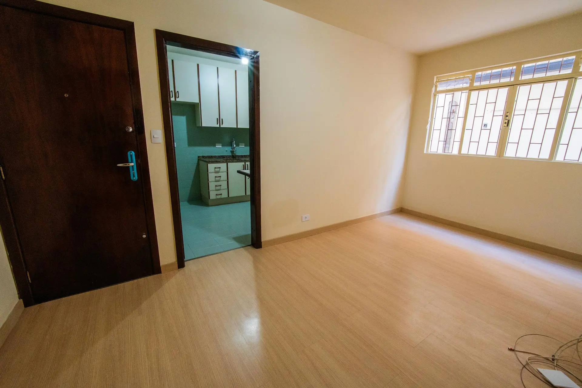 2-bedroom apartment with wood or laminate floors — photo 18