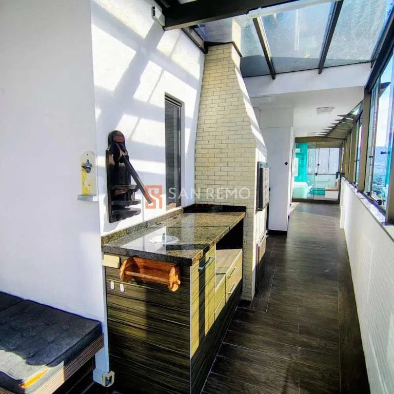 Квартира 142 м² с панорамными окнами и застеклённым балконом — photo 9