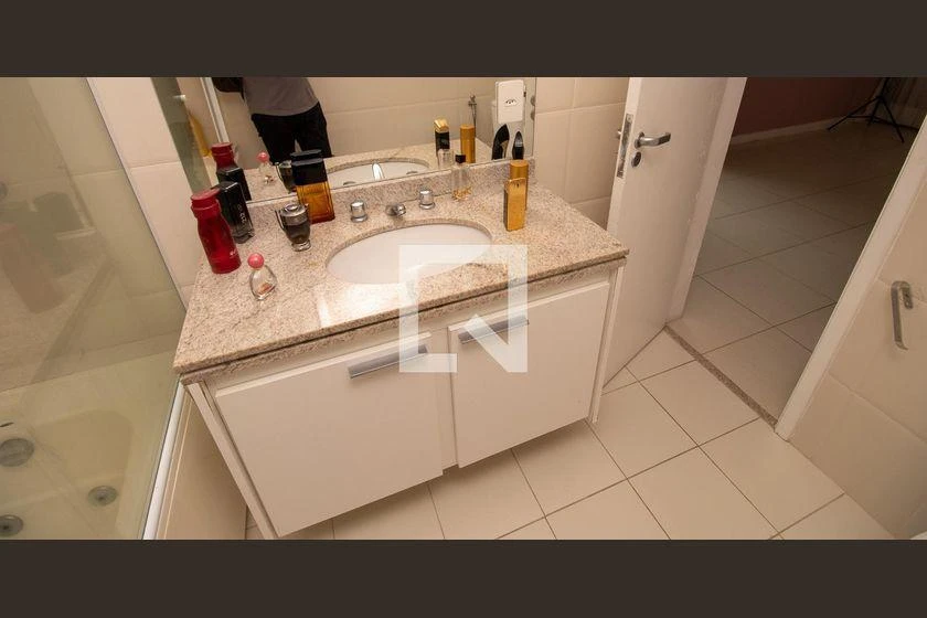 Apartamento mobiliado com 300 m² e 4 quartos, 3 suítes — photo 3