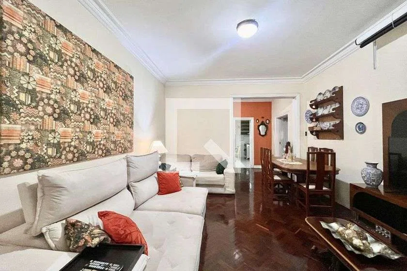 3-bedroom apartment with a washing machine