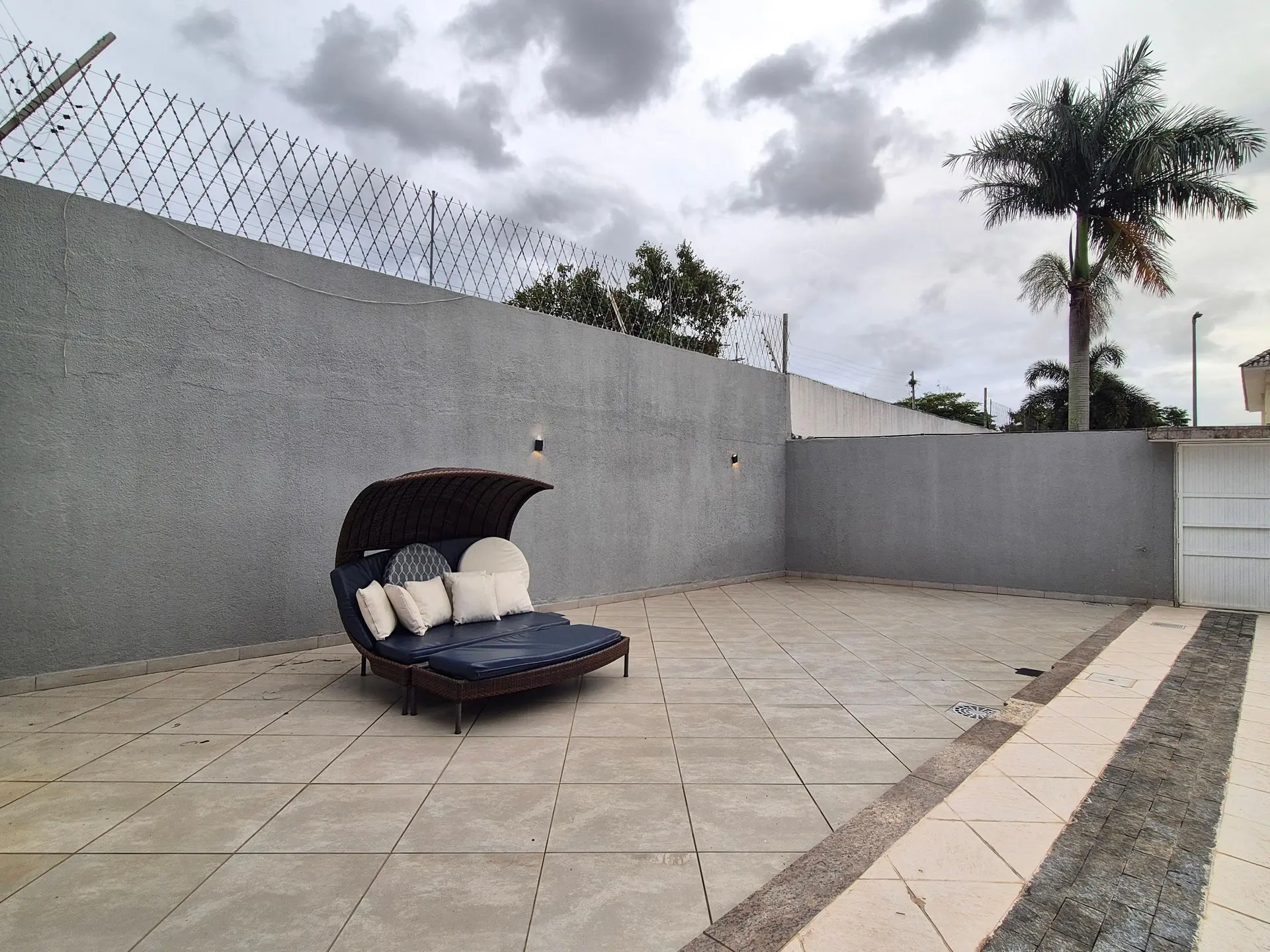 Furnished house, 400 m², with a dishwasher — photo 85