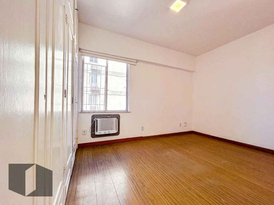 Apartment, 70 m², with wood or laminate floors — photo 10