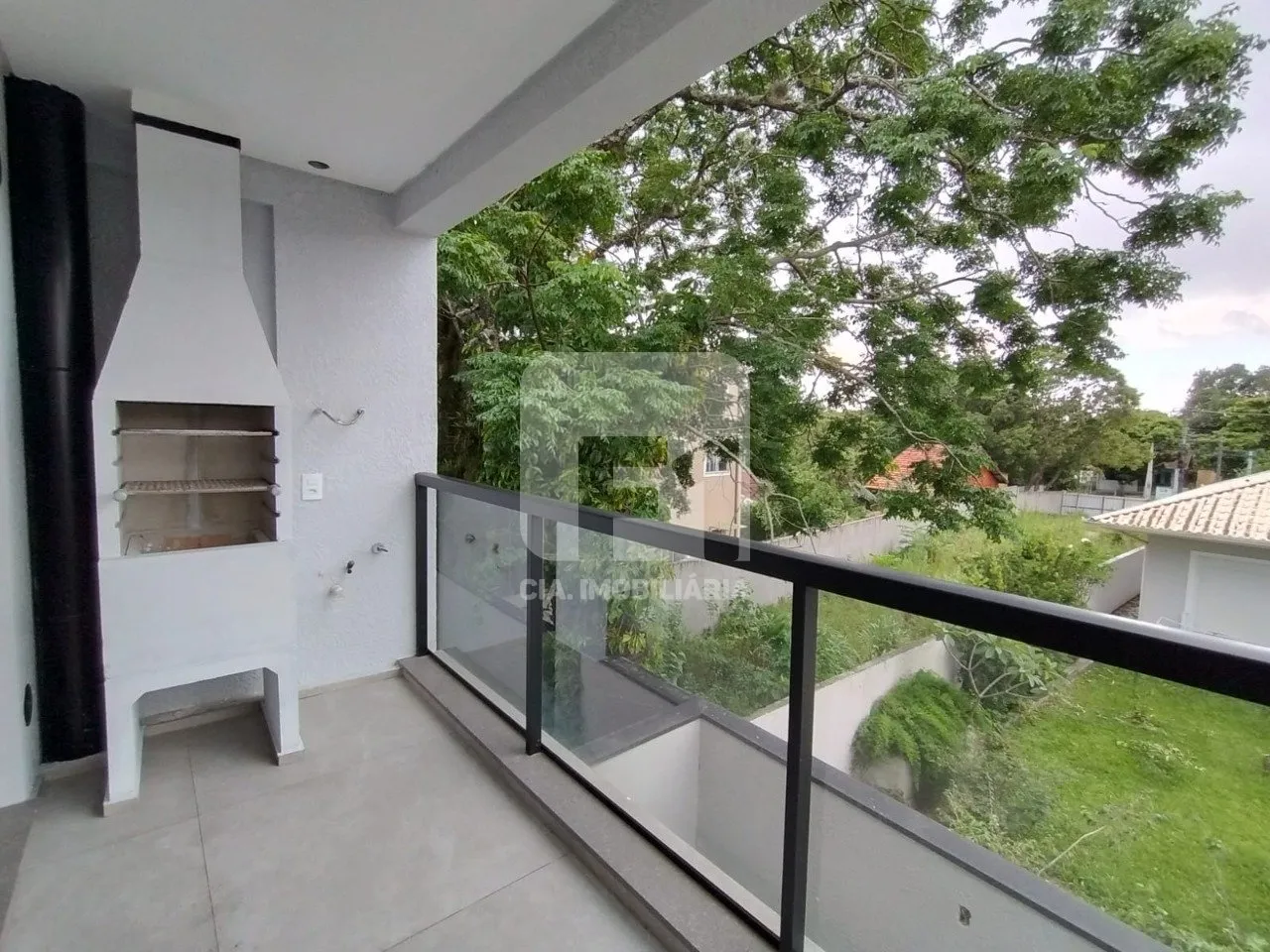 Квартира з 2 спальнями, балкон і 82 м²