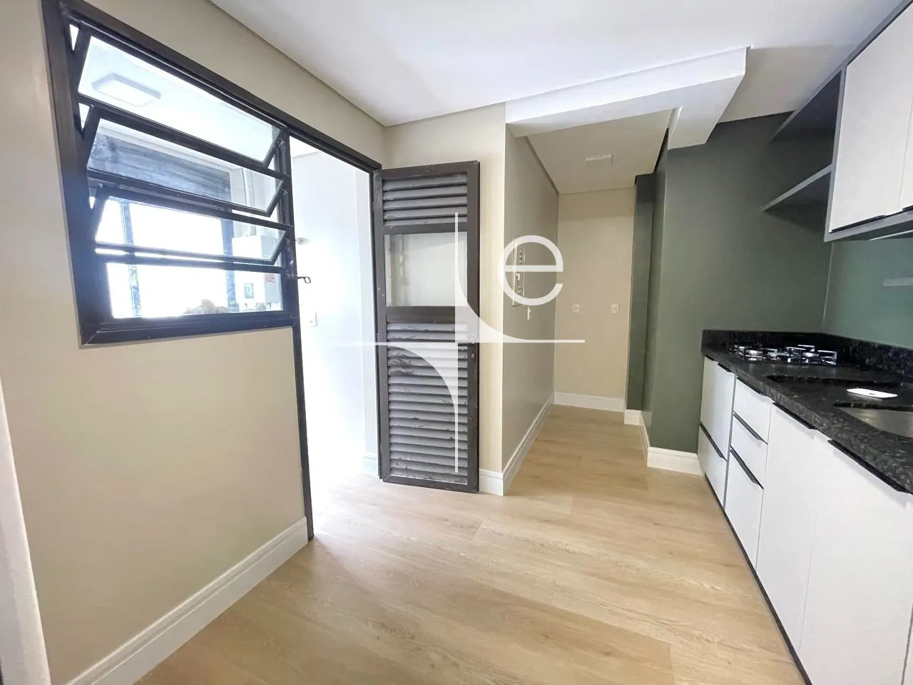 2-bedroom apartment with a home office — photo 2
