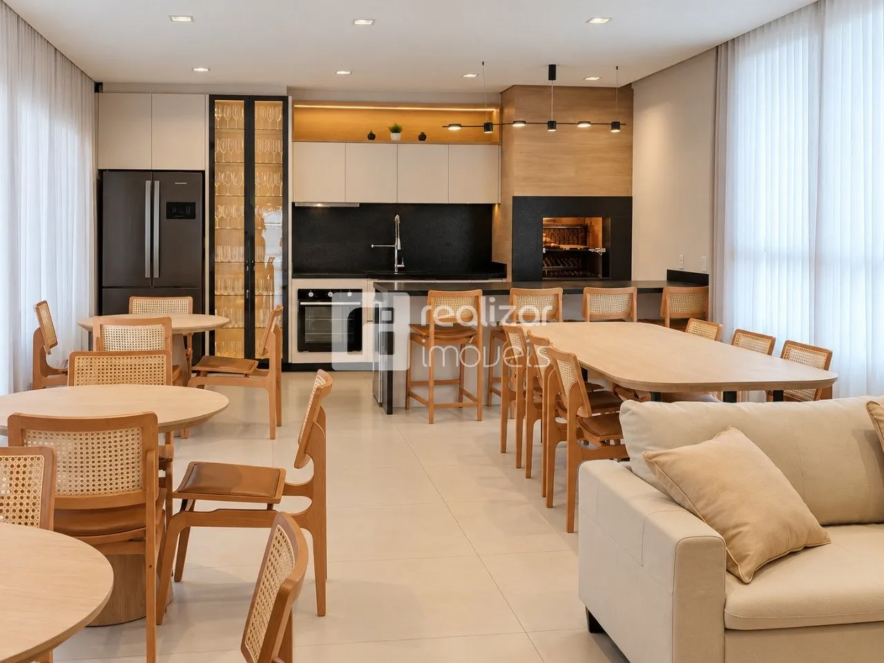 Furnished apartment, 32 m², with a glass-enclosed balcony — photo 17
