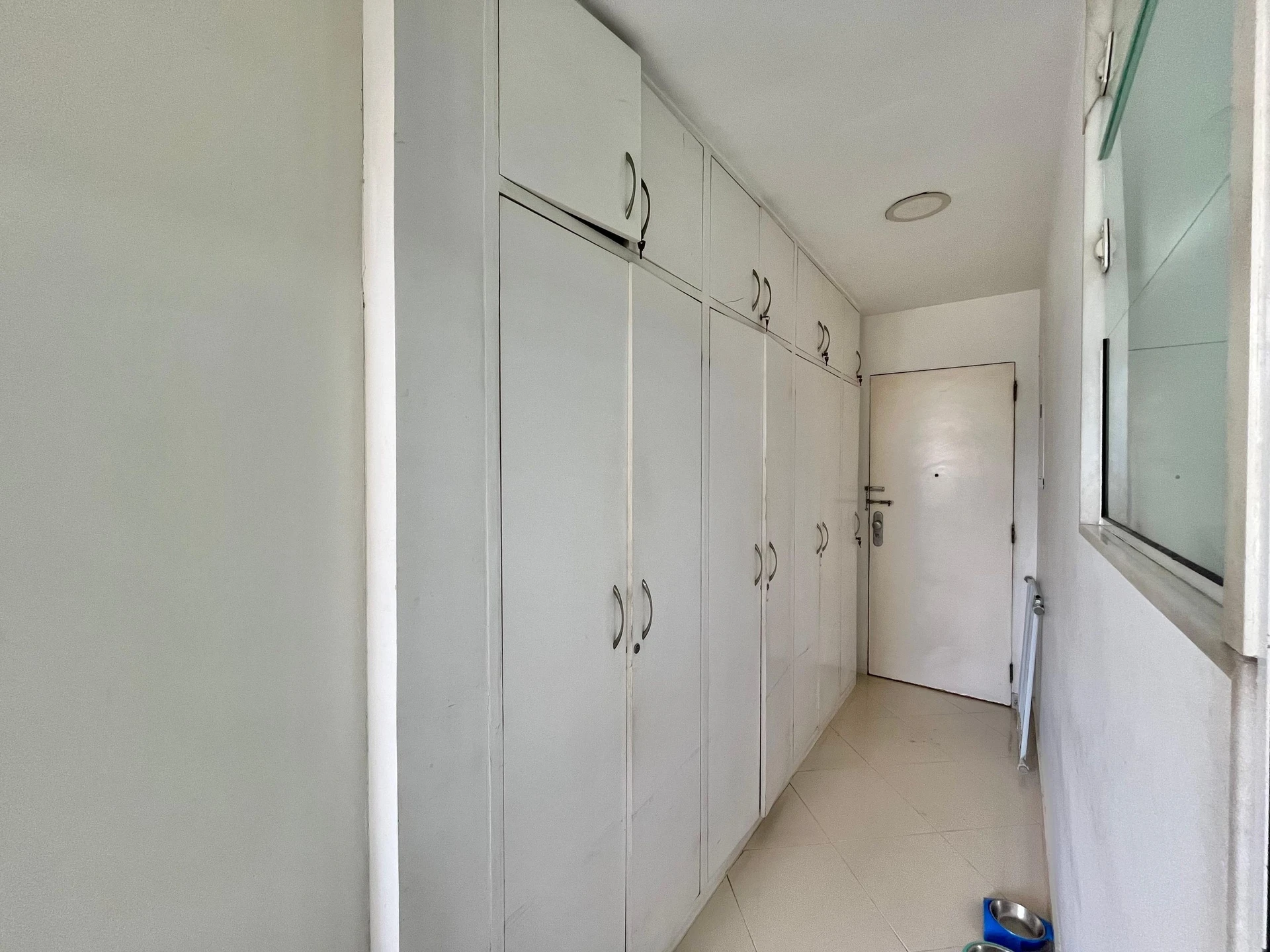 Furnished apartment, 450 m², with a water view — photo 80