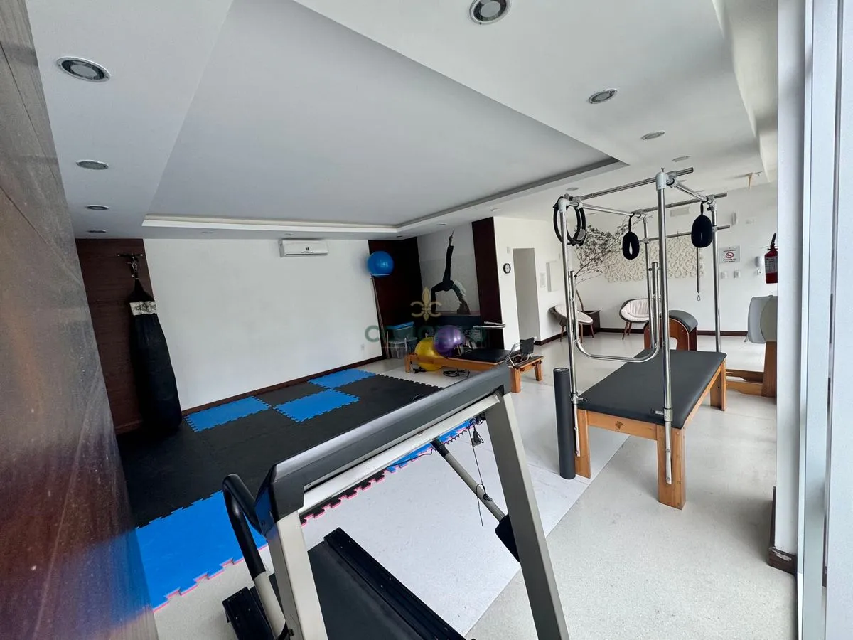 Unfurnished 154 m² apartment with a private garden — photo 24