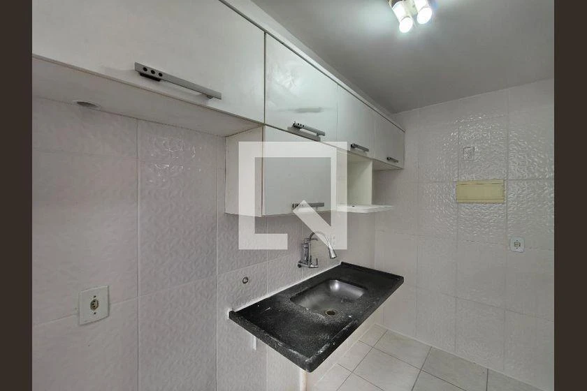 2-bedroom apartment in a building with a gym — photo 14
