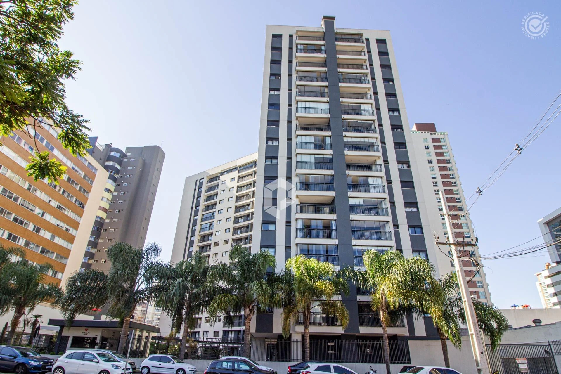 2-bedroom apartment with a dryer in Curitiba — photo 17