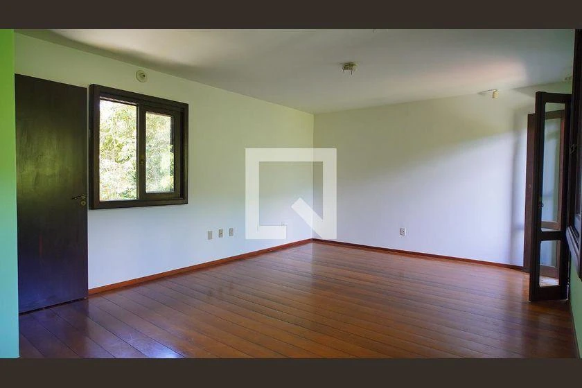 House, 735 m², with floor-to-ceiling windows — photo 6