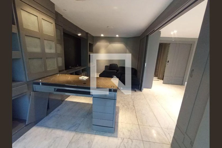 Rental apartment with 3 bedrooms and 160 m² — photo 3