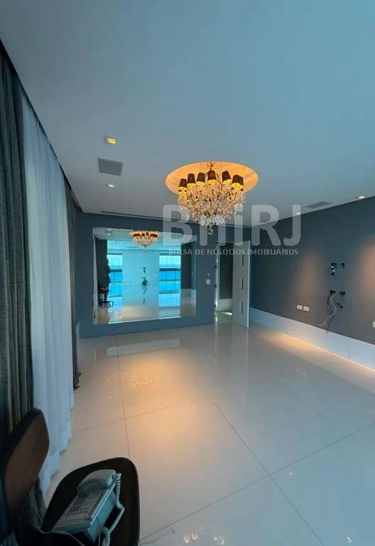 Квартира 779 м² без меблів із 4 спальнями-сюїтами — photo 23