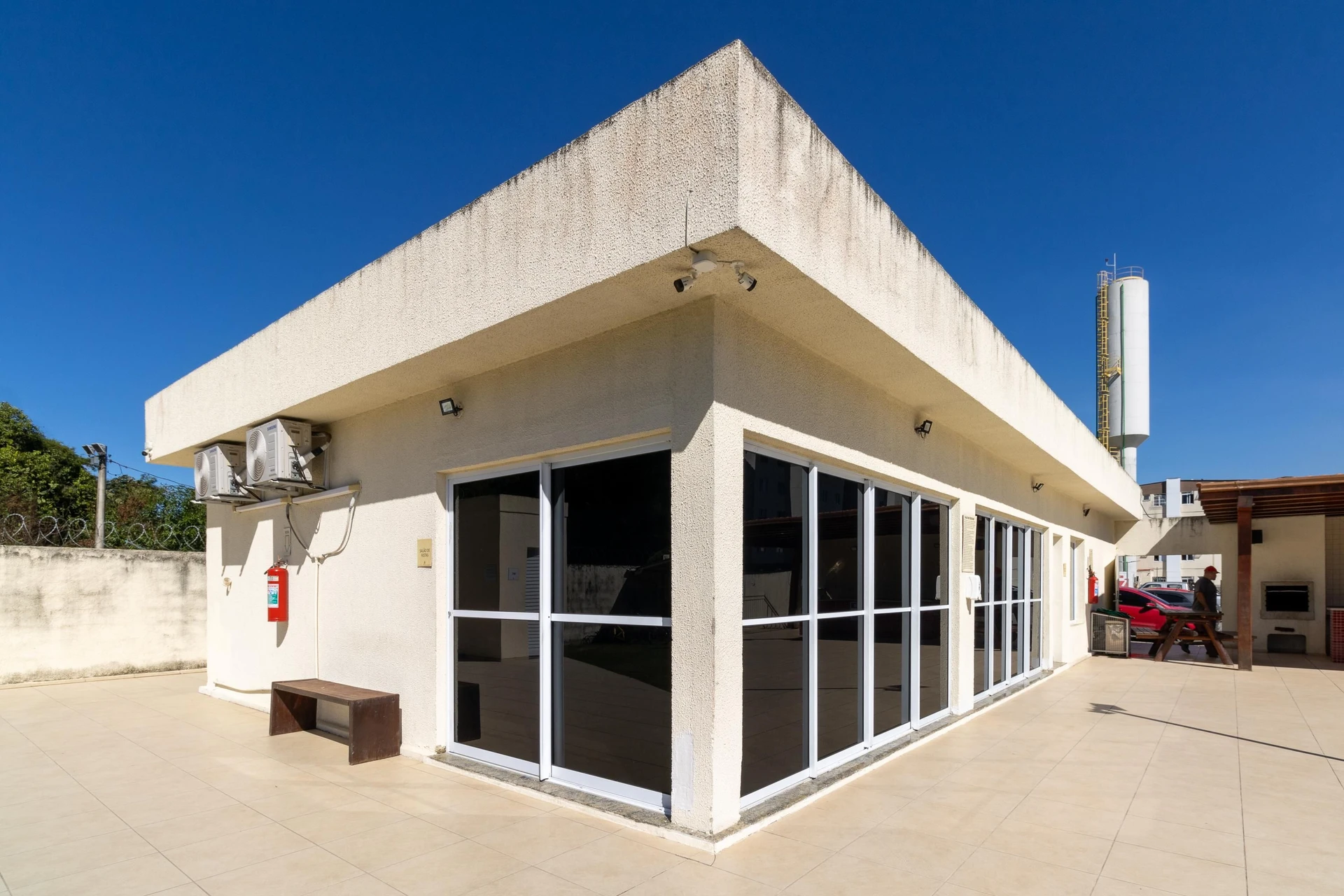 Apartamento de 2 quartos em condomínio com academia — photo 6