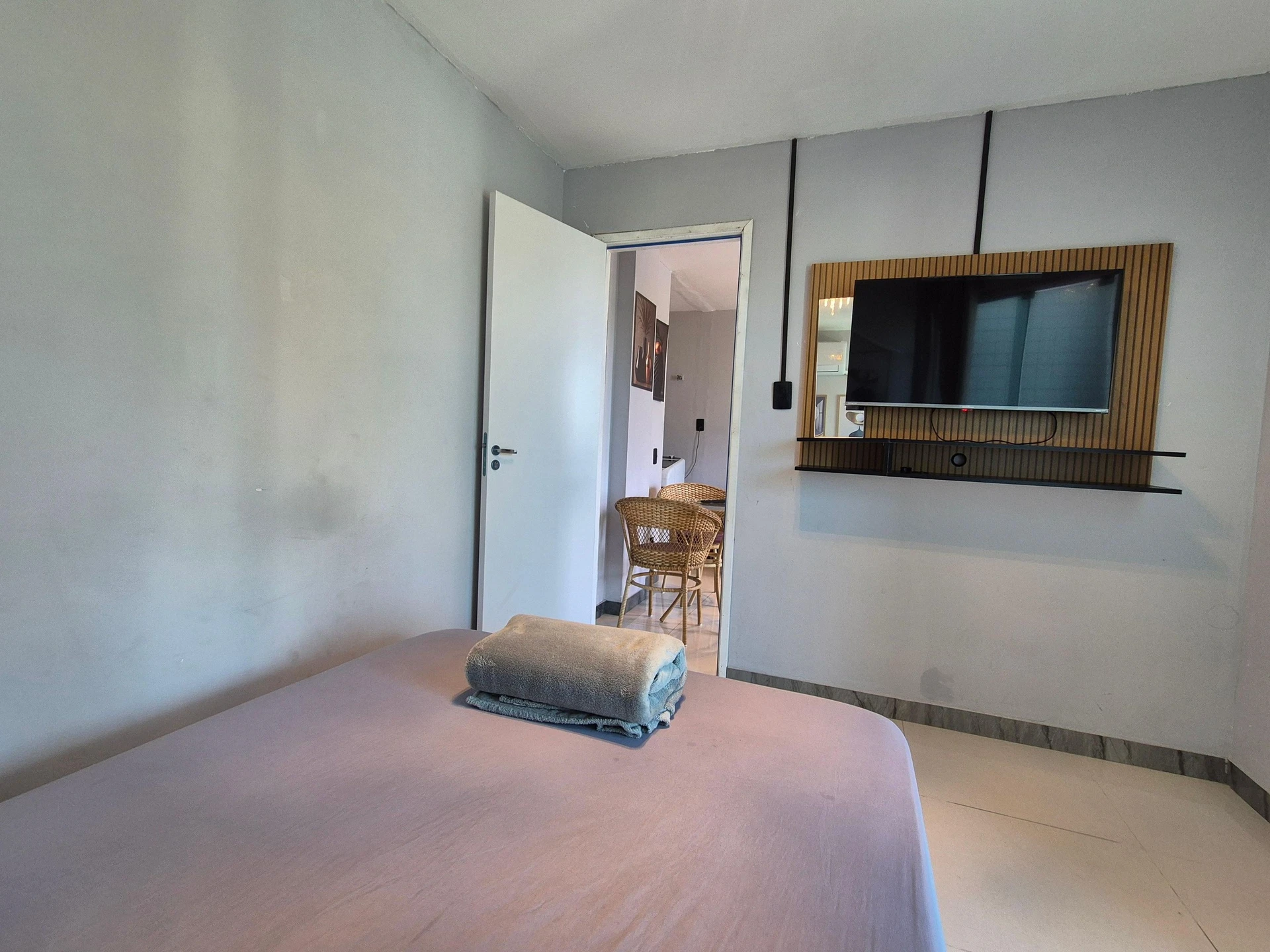Furnished 2-bedroom apartment with 2 parking spaces — photo 19