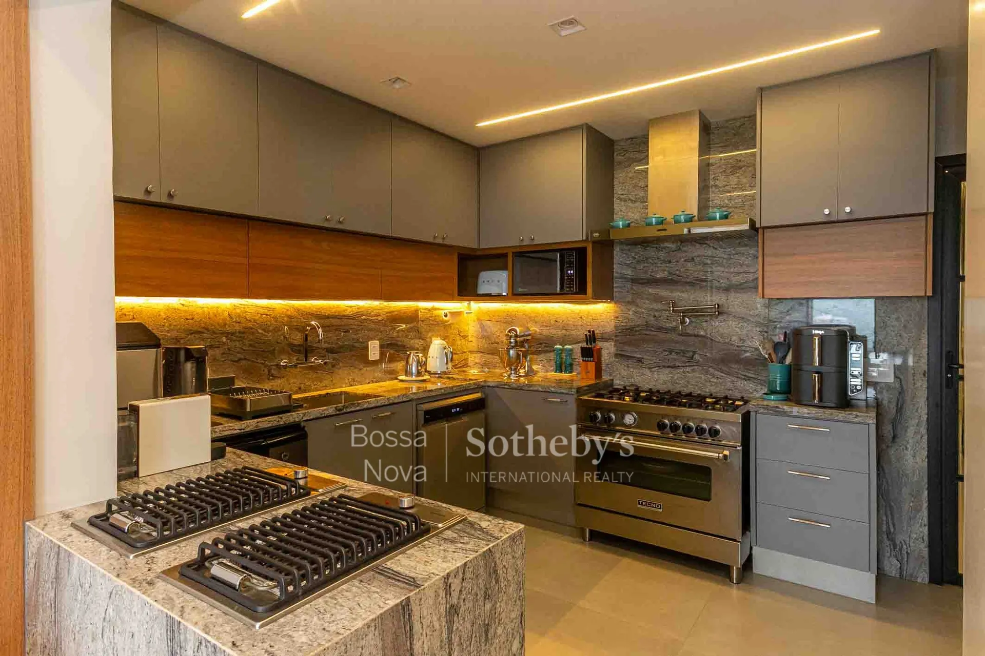 Furnished apartment, 155 m², with a dishwasher — photo 2