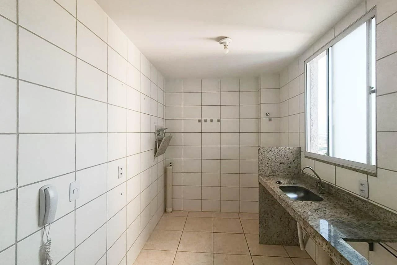 Квартира с кухней открытого плана и 2 спальнями — photo 12