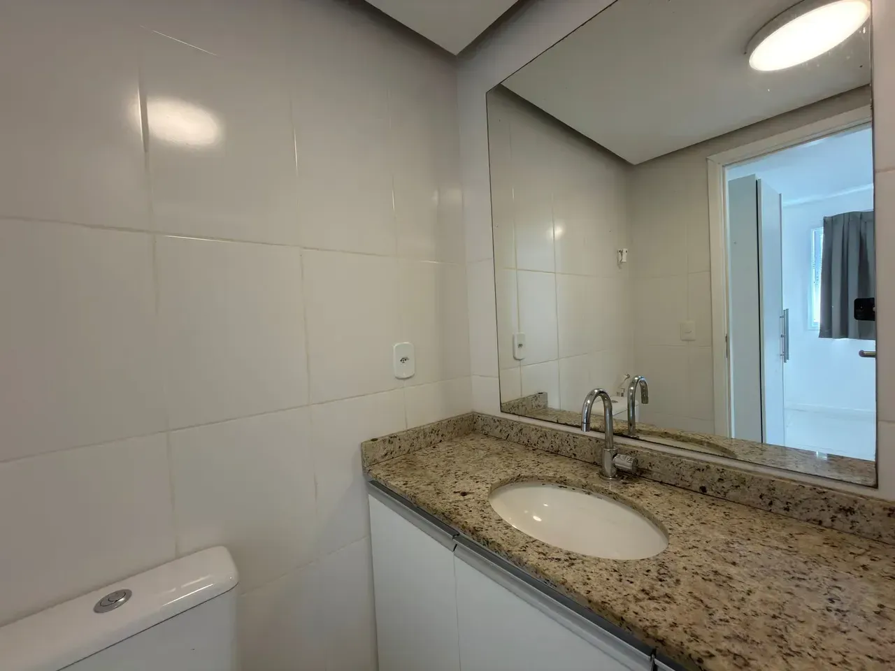 Furnished 3-bedroom apartment with 2 bathrooms and parking — photo 10