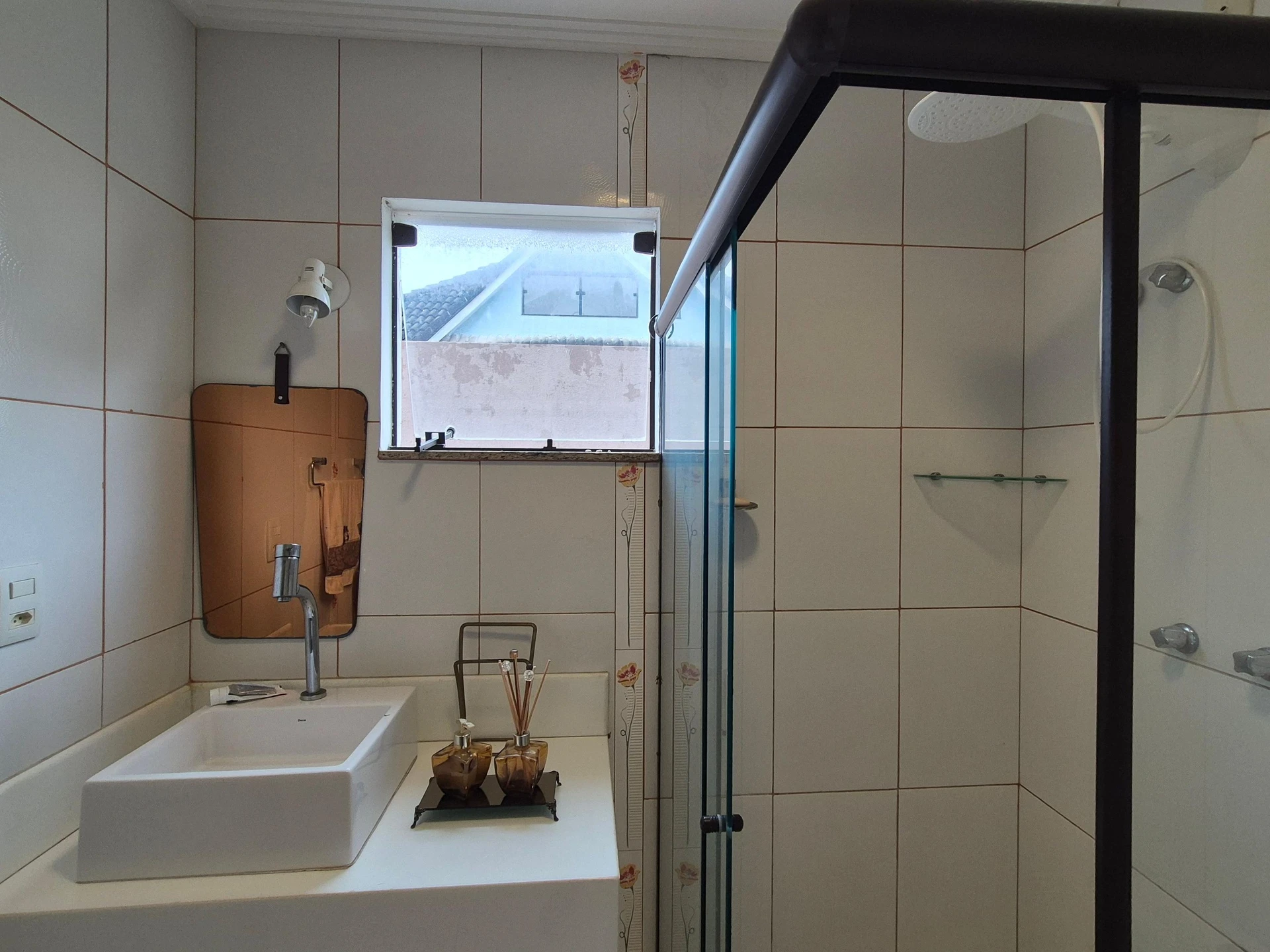Jacuzzi in a 3-bedroom house, 400 m² — photo 39