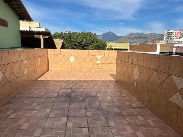 Casa sem mobília com cozinha fechada e terraço — photo 8
