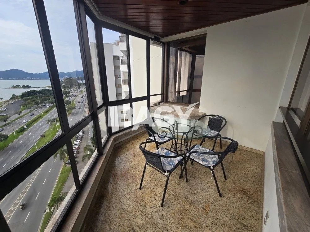 Furnished 512 m² apartment with a enclosed balcony — photo 10
