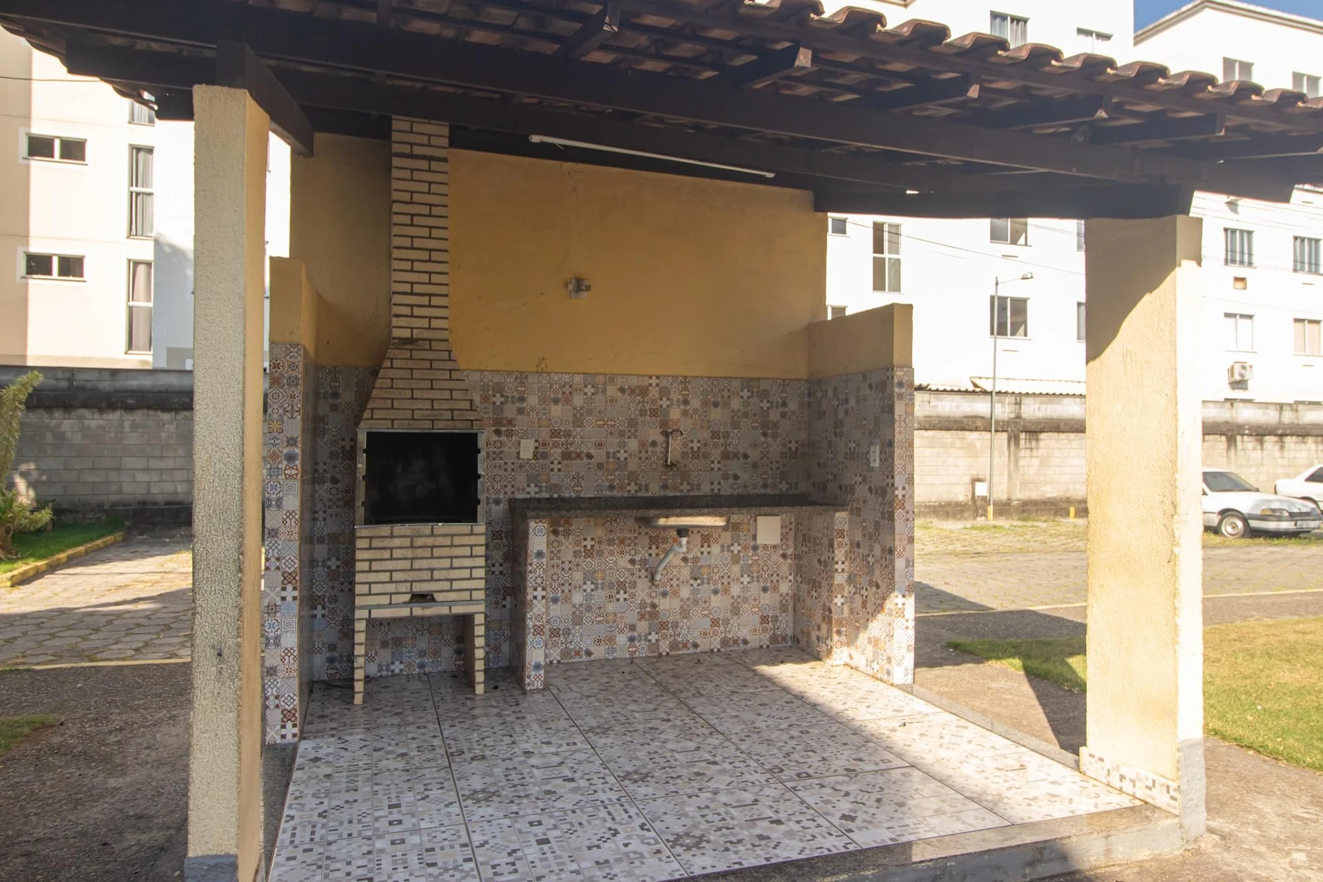 Unfurnished 2-bedroom apartment with 1 parking space — photo 45
