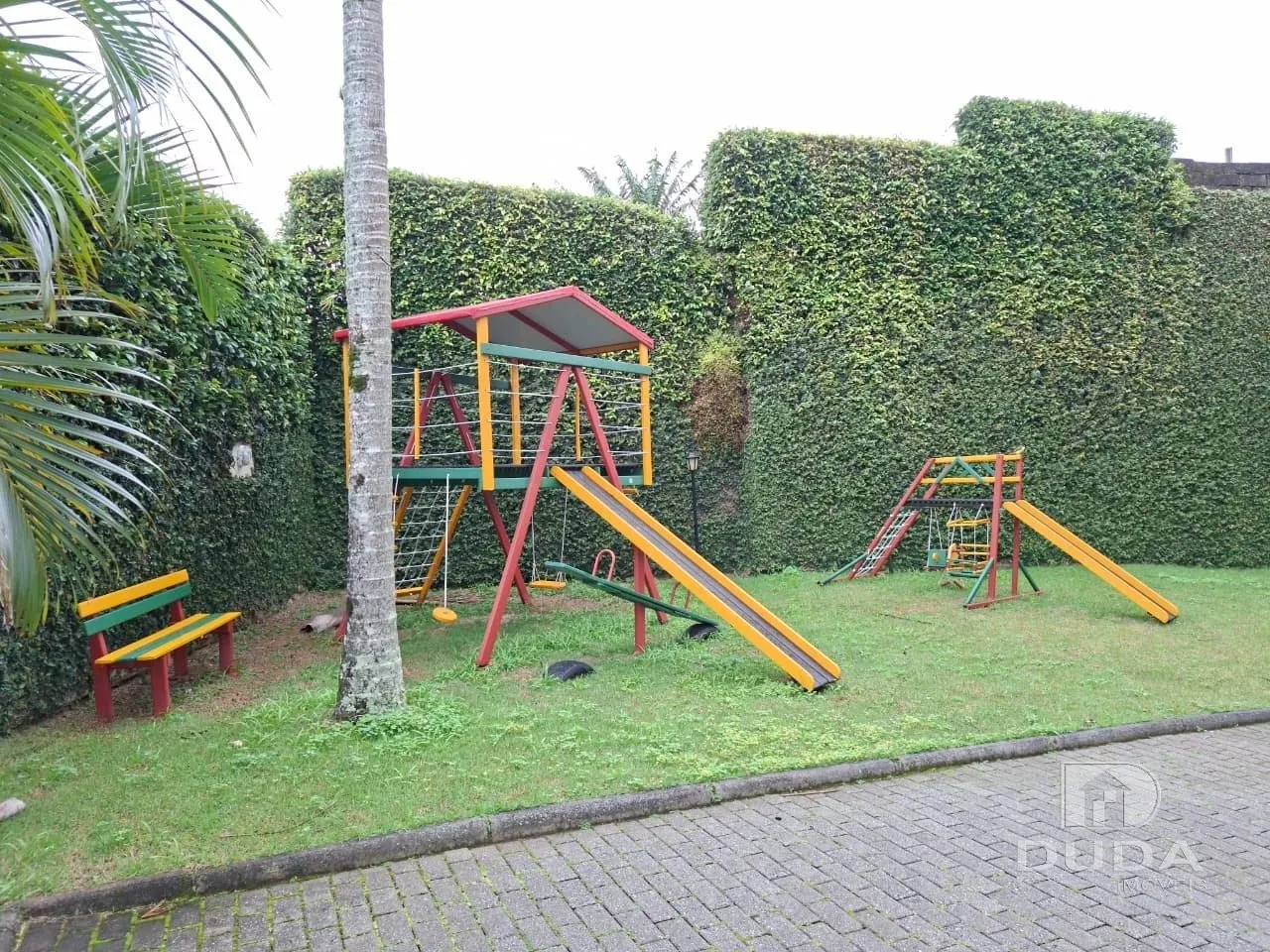 2-bedroom apartment with a mountain view in Florianópolis — photo 11
