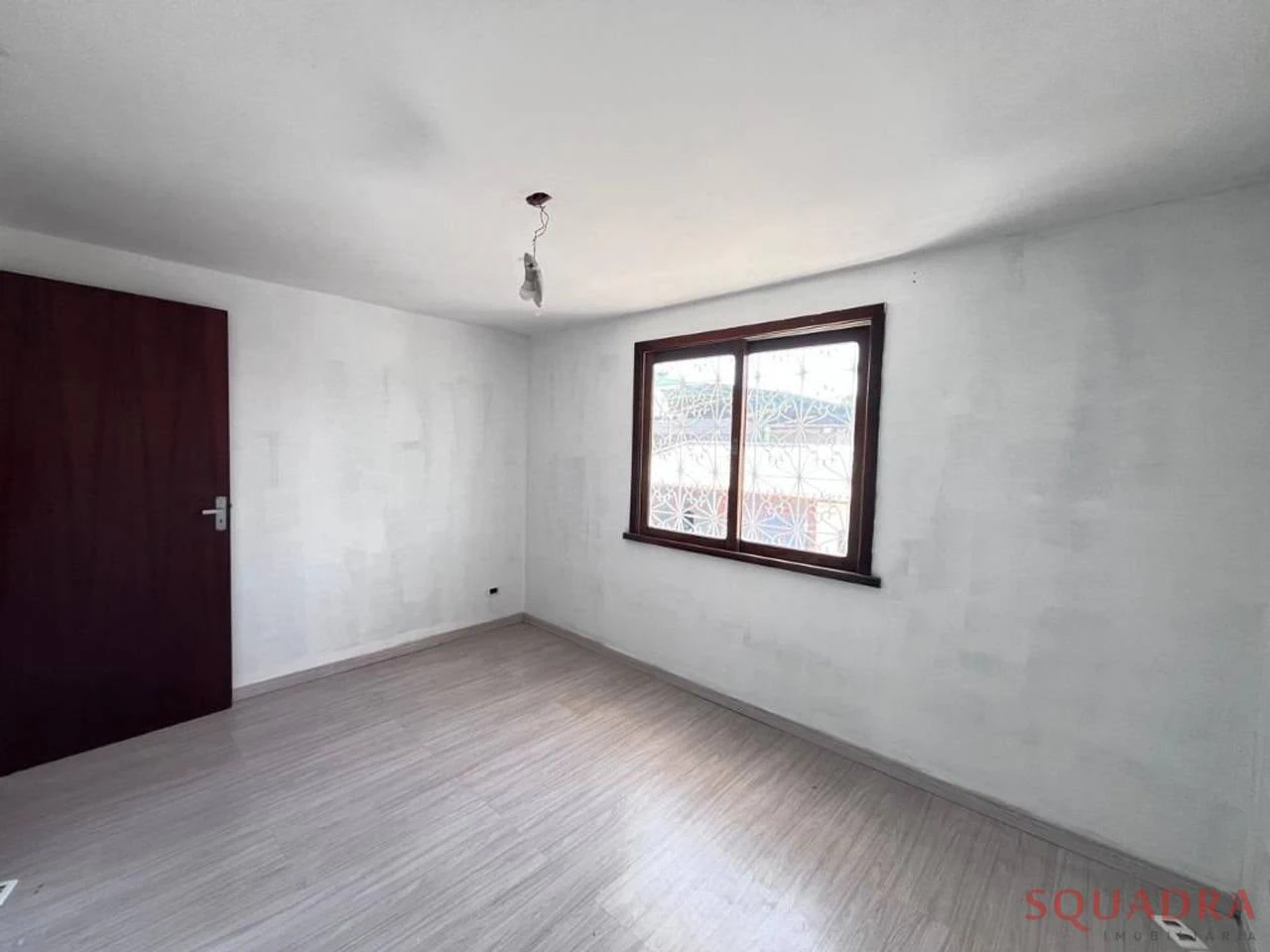 3-bedroom house with a bathtub in Curitiba — photo 14