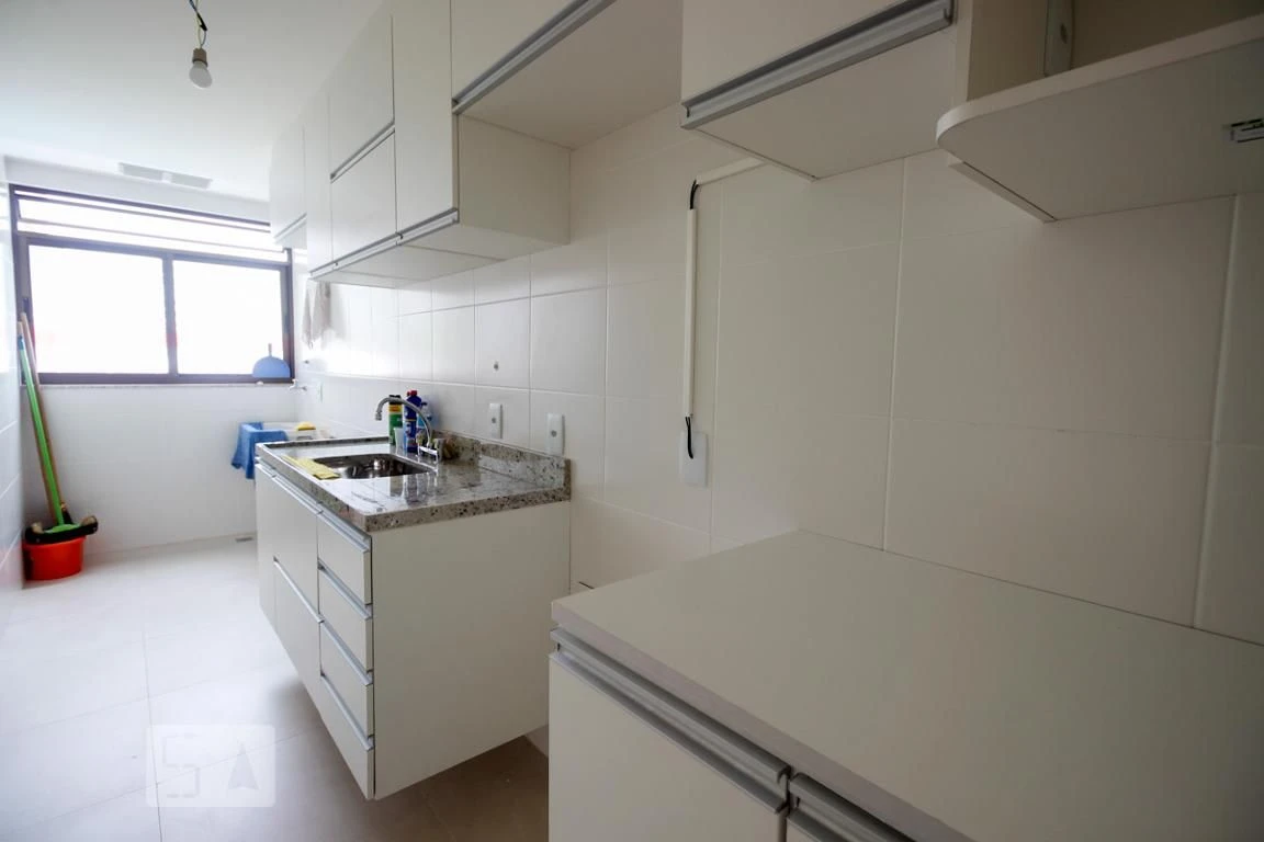 2-bedroom apartment with a mountain view — photo 2