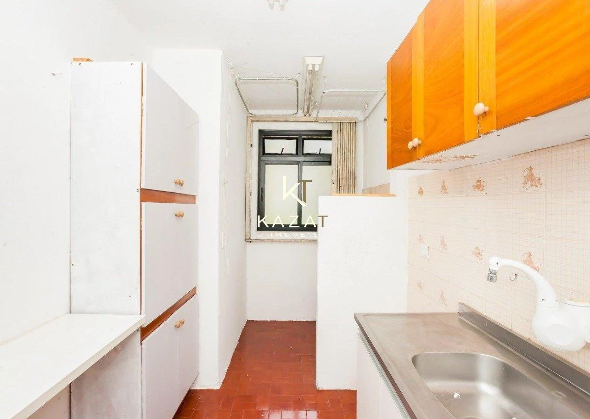 61 m² 3-bedroom apartment with balcony and laundry area — photo 2