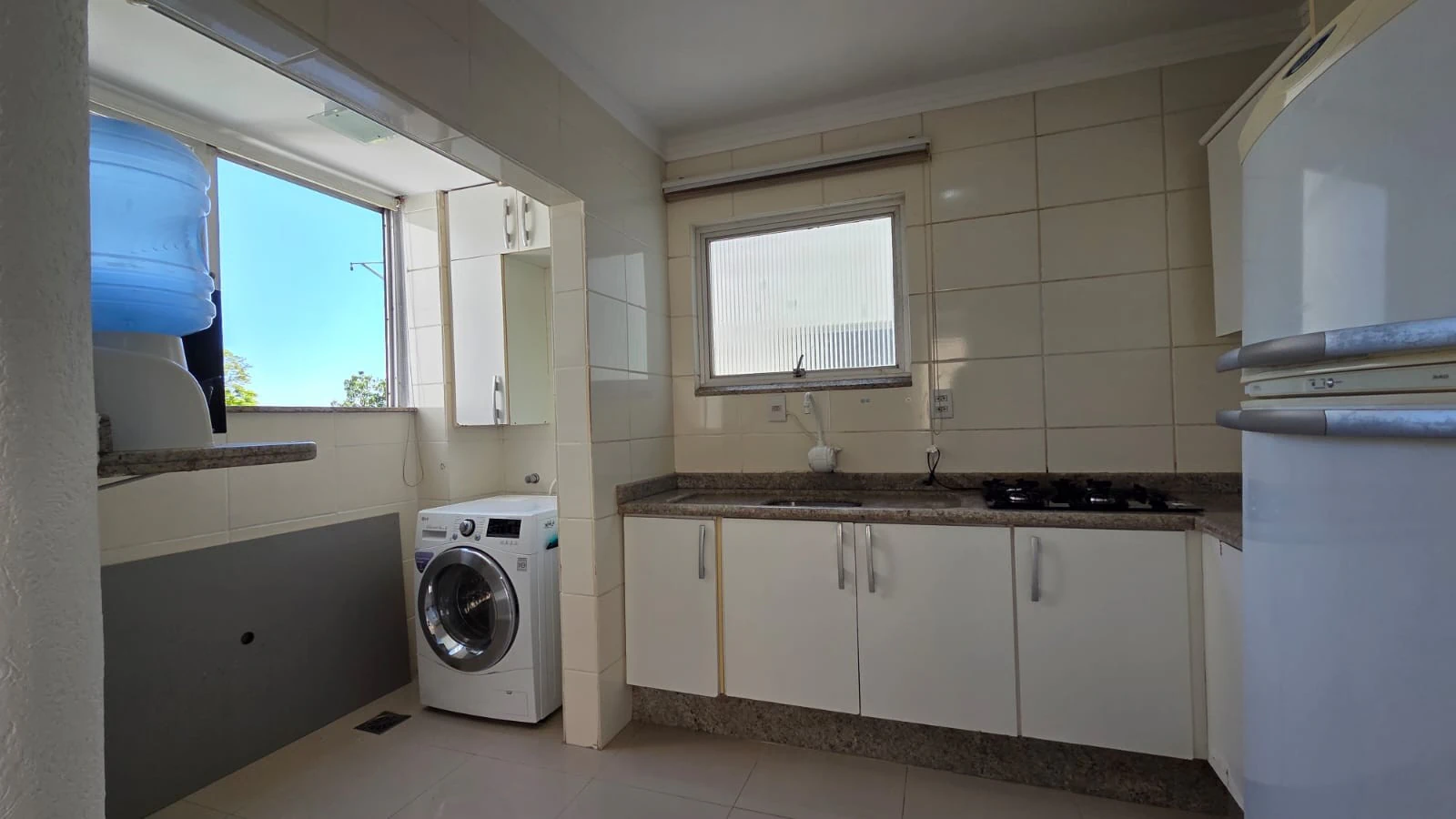 Furnished apartment, 60 m², with a washing machine — photo 23
