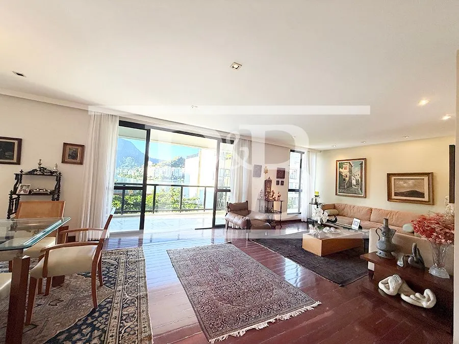 Furnished apartment with 3 bedrooms and 3 bathrooms — photo 17