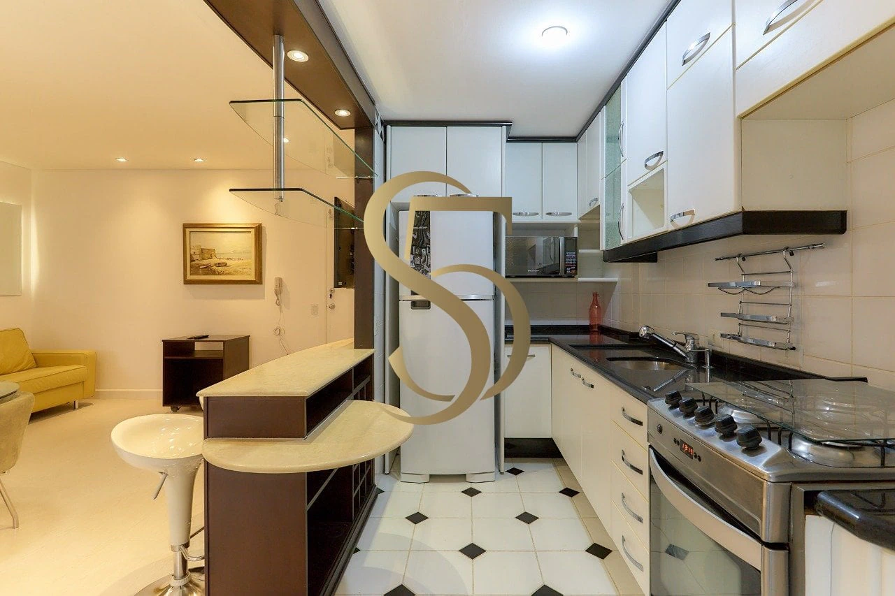 Bathtub in a one-bedroom apartment, 103 m² — photo 16