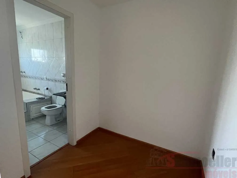 Sobrado com 3 dormitórios e churrasqueira privativa — photo 32
