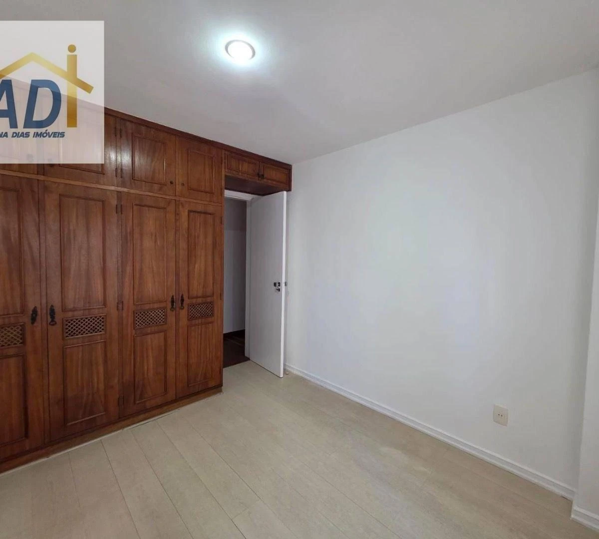 Apartamento de 142 m² com 3 quartos e cozinha fechada — photo 35