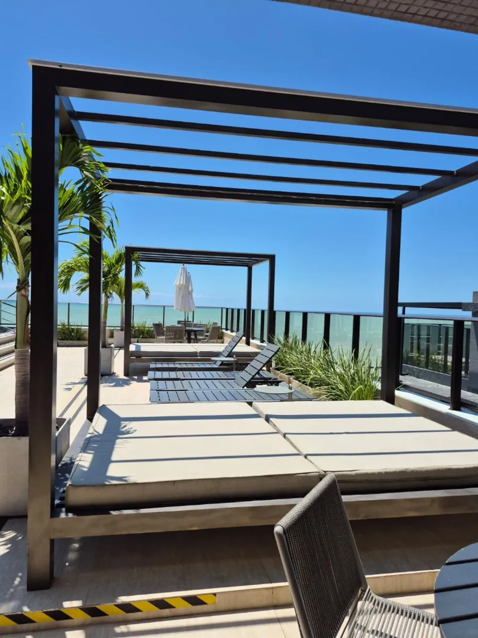 Furnished 2-bedroom apartment with balcony — photo 15