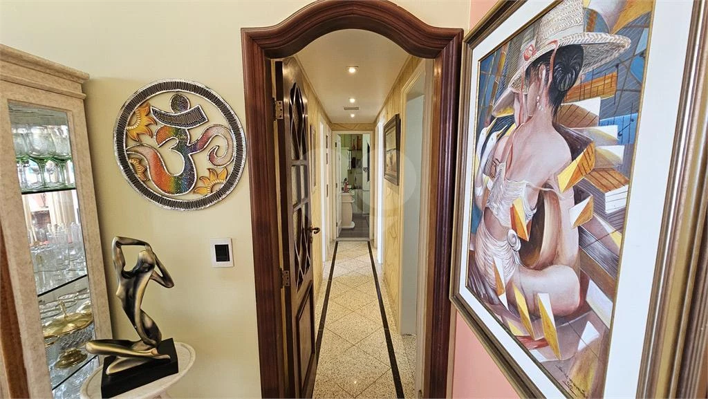 Furnished 127 m² apartment with 3 bedrooms and 3 baths — photo 46