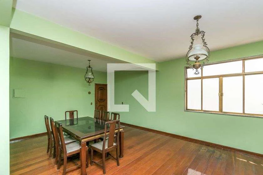 Casa com 4 quartos e 3 vagas, 500 m² — photo 2