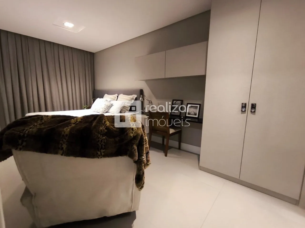 Furnished 3rd-floor apartment with 2 en-suites 170 m² — photo 13