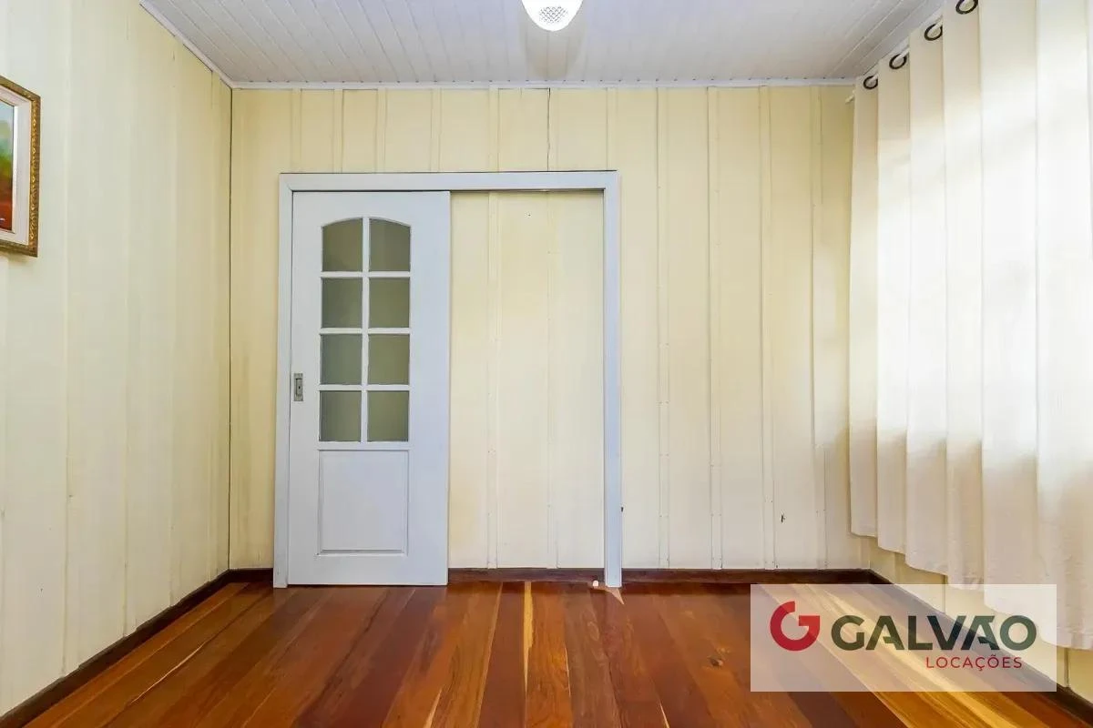 House with a separate kitchen and 5 bedrooms, 224 m² — photo 29