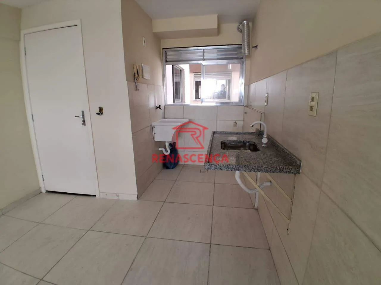 Apartamento com 2 quartos e 1 banheiro