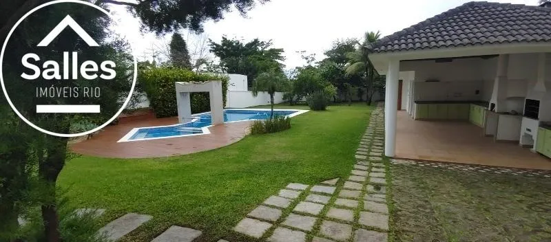 Casa sem mobília com 4 quartos, 5 banheiros e varanda — photo 8