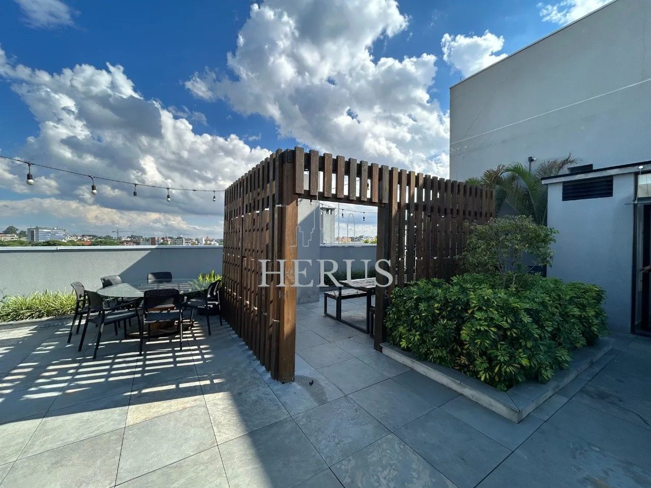 40 m² 1-bedroom apartment with balcony and private BBQ — photo 12