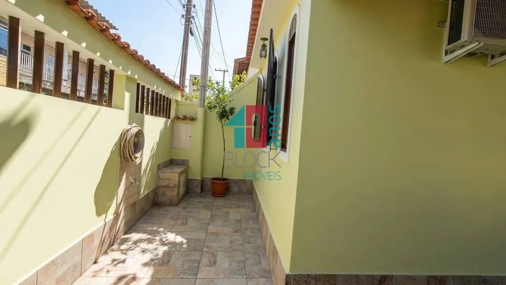 House with 3 bedrooms, balcony and private garden — photo 26