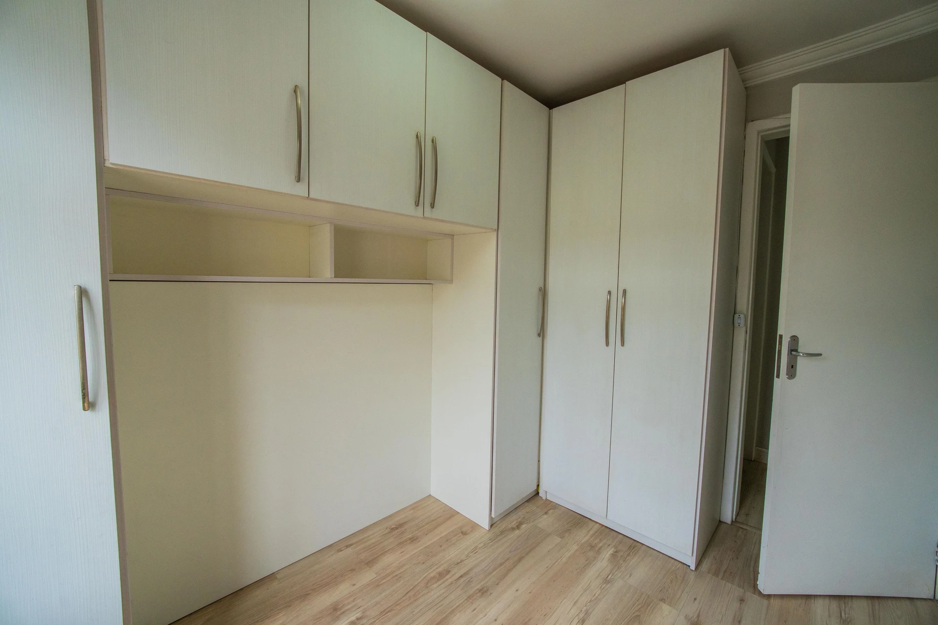 2-bedroom apartment with a washing machine in Curitiba — photo 5